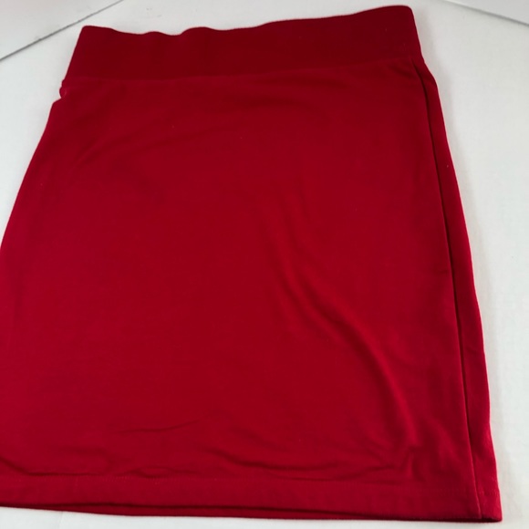 FOREVER 21  SIZE M/M RED SKIRT SHORT - Picture 3 of 6
